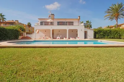 Image de Villa by the Sea. Located on the Bay of  Puerto Pollensa. Stunning views of the Bay. Nearby Puerto Pollensa. Walkable to the sea.