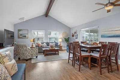 Image de Charming 3-bedroom house at Silverstrand Beach in Oxnard with Rooftop Deck & Sup
