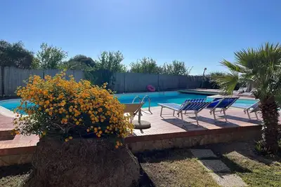 Image de Seaside villa with pool