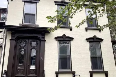 Image de Charming North Troy apartments by the River