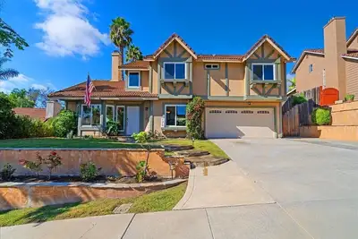 Image de Crestview Oceanside 4 Br Retreat with Private Yard