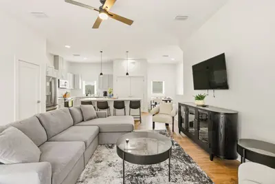 Image de Villetta at All Saints - New Townhomes Collegetown