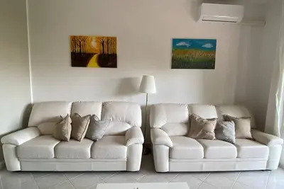 Image de The House Of Carlotta And Camilla