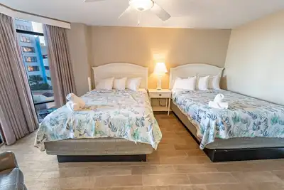 Oceanview Landmark, Beautiful, Pools, Nice Location