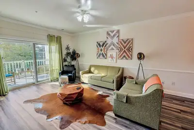 New - Large 2 Br at Magnolia Pointe w/ Nice Pools!