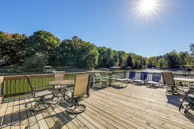 Dock, Views & Fire Pit: Retreat on Lake Norman