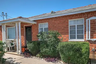 Image de Historic Midtown Phoenix Duplex 2Beds, Private Backyard, Covered Parking