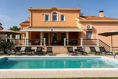 Image de Belle maison à Pula avec piscine privée, utilisable à l'intérieur ou à.