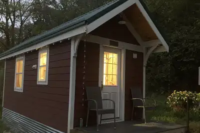 Image de Charming New Tiny Home, Private Setting, 2 Minutes from Valleyview Venue