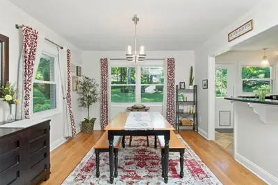 Image de Chic & Cozy 3-bedroom home in Decatur ~ Wfm Desk space ~ Firepit