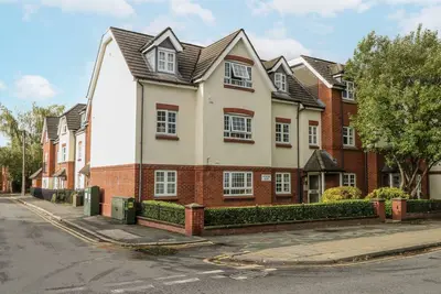 Image de 24 Wilmslow Court, pet friendly in Wilmslow