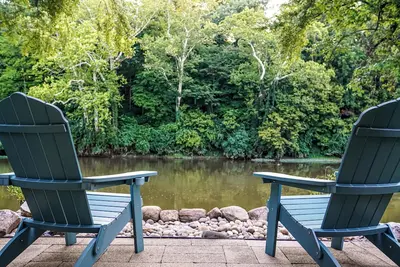 Image de Riverfront getaway peaceful retreat