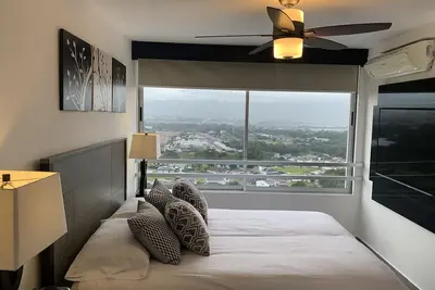 Image de Chic Apt amazing views near airport and downtown