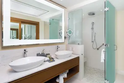 Image de Luxe 1 bedroom. Hotel, beachfront location  in los Cabos golden mile area.