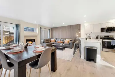 Modern Denver Retreat Sleeps 10