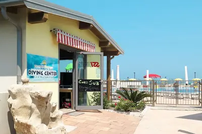 Image de Joli appartement dans une maison de vacances avec climatisation, piscine, Wifi, Tv et terrasse