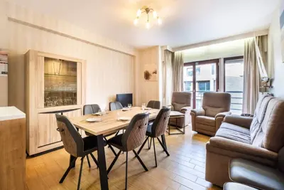 Image de Appartement rénové avec vue sur la mer