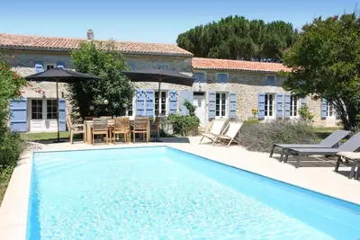 Image de Luxueuse maison avec piscine