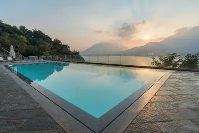 Image de Daisy 1 amazing lake view