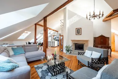 Image de Unique 3-bedroom apartment by the National theater