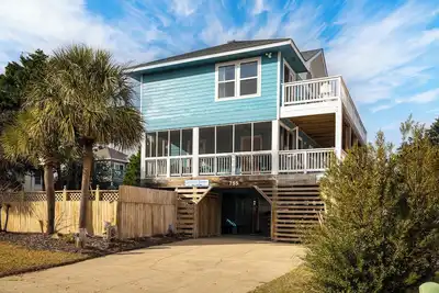 Image de 5 min Walk to Beach w/ Pool, Spa & GameRoom!