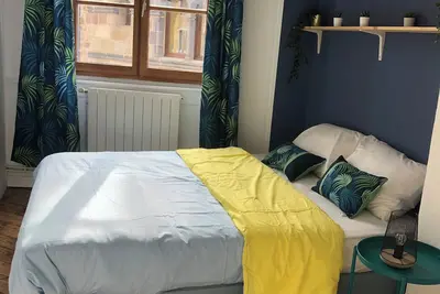Image de Bienvenue dans ce grand et élégant appartement.