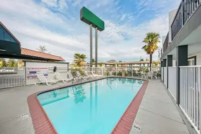 Image de 2 Relaxing Rooms Near Discovery Park – Adventurers Welcome