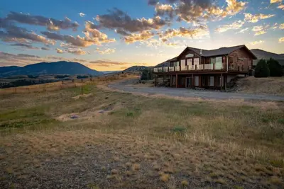 Paradise 101 - Gorgeous Panoramic Views! Game Room!