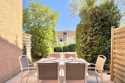 Image de Les Deux Terrasses, 6 pers Piscine à Calvisson