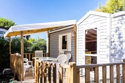 Image de Mobil-home | Classic | 3 Ch. | 6 pers. | Terrasse surélevée | A/C