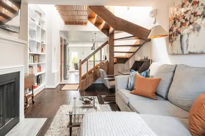 Image de ❃King Bed ❃Fully Fenced Yard❃ ~ Floyd's Freedom ~