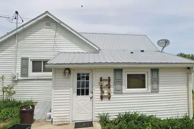 Image de Charming 2-bedroom house in historic Shullsburg just blocks from downtown.