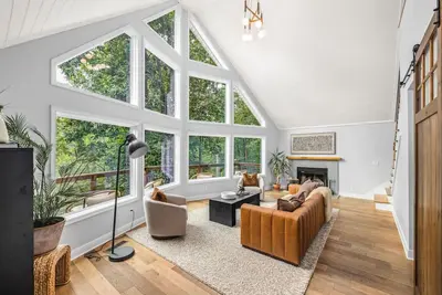 Image de European-Inspired Luxury, Lake Lanier Fun