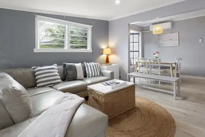 Image de Coastal Retreat on Hazel - Lakes Entrance Getaway