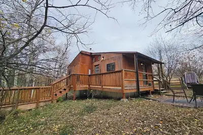 Image de Serene cabin just outside charming Absarokee near the Rosebud River.