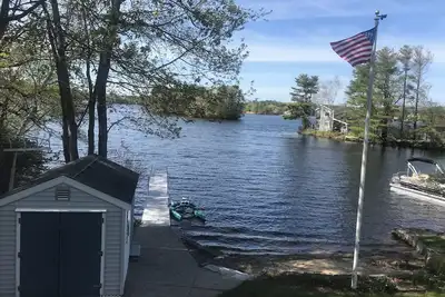Image de Lakefront Home with A/C just 5 miles to World Cup games at Foxboro.