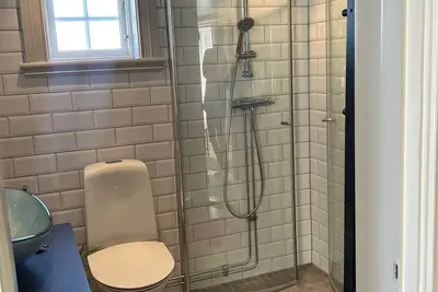 Image de Newly renovated turn of the century house with sea view close to nature!