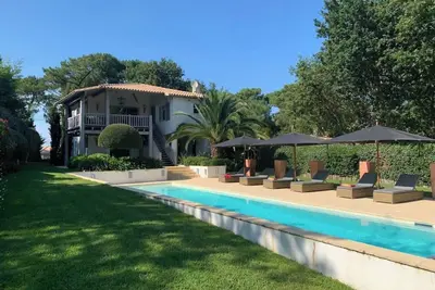 Image de Villa Behatokia – Charme, piscine & accès direct à la Dune du Pilat