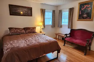 Image de Cozy 2 bedroom house with Fiber Optic WiFi