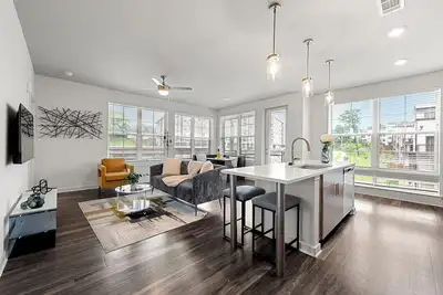 Image de Chic 2br apartment in West Midtown Free Parking Washer & Dryer