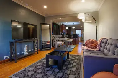 Image de Charming 3-bedroom house with Ac in vibrant Chicago