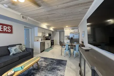 Image de Waterfront Luxury in Matlacha. Renovated, 2 bed/1 bath - incredible location!