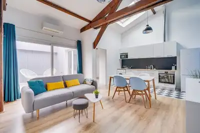 Image de Bel apt climatisé 2 chambres avec patio