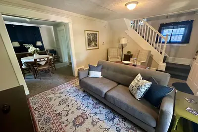 Image de Akron 3br, Parks 2 Cars, Fast Internet, In Kenmore