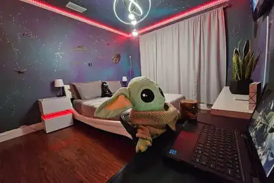 Image de Galaxy by Airport, Downtown, 408/417, Theme Park