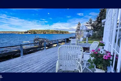 Image de Griffin Cottage: A charming 3-bedroom retreat in scenic Southport, Me.