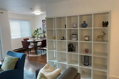 Image de Cozy 2br SouthCenter Condo