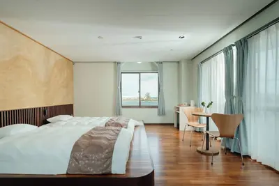 Image de Ningin Space Starbucks | 9minute walk from Miyako / Miyakojima Okinawa