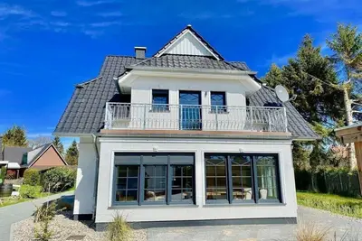 Image de Maison de vacances à Zingst avec piscine