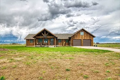Image de Isolated Cabin with Hot-Tub and Foosball Table in Idaho